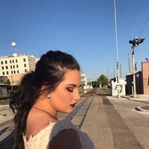 Meet your Posher, Joni